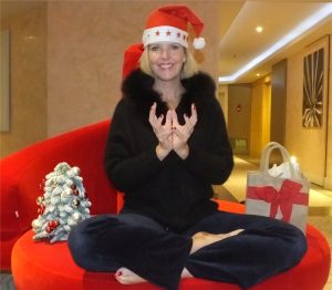 Read more about the article New article by Anette Shine: The Mudra of the Christmas Rose