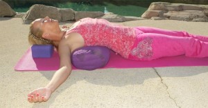 Read more about the article New article by Anette Shine: 5 Yoga poses for breast cancer recovery