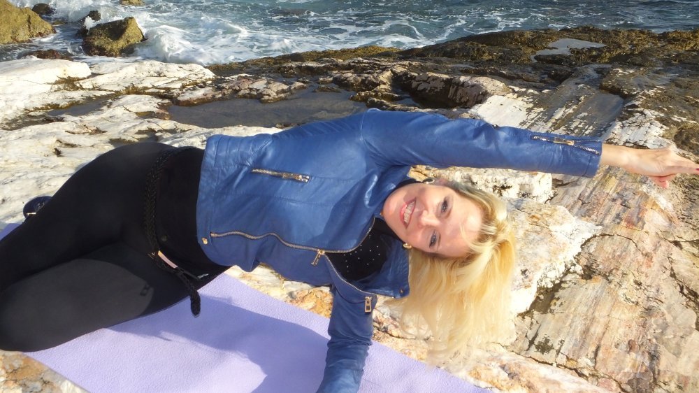 You are currently viewing Nouvel article d’Anette Shine: The Meaning of Yoga at the Be A Better You event, 4 Mars
