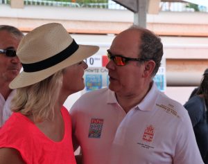 Lire la suite à propos de l’article Le Prince Albert félicite Anette pour l’émission SUNSHINE sur Monaco Info